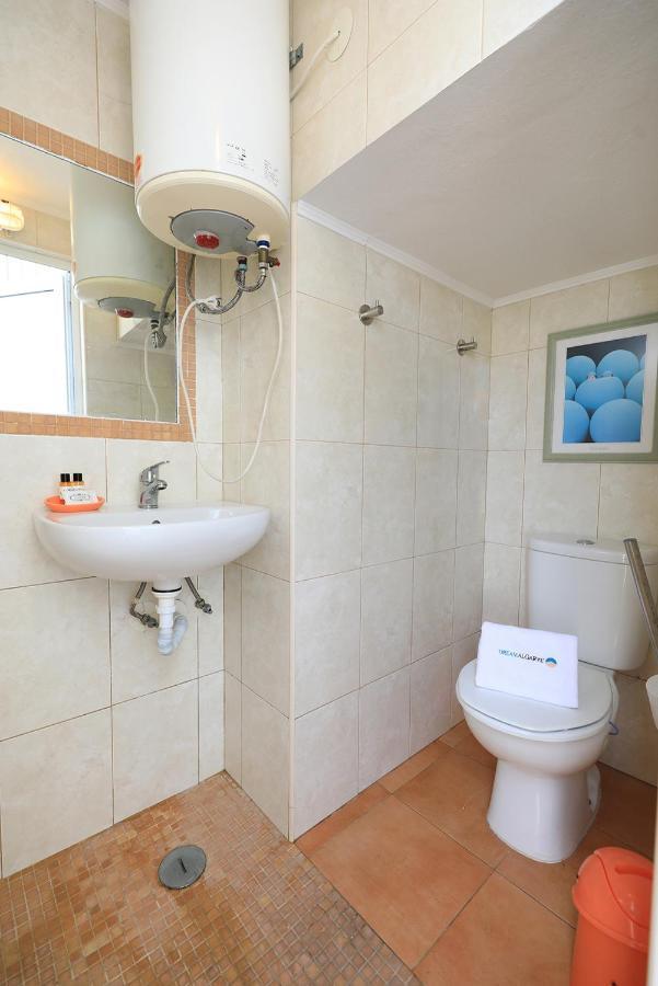 C22 - Beco Do Poco Beach Townhouse In Praia Da Luz Exterior photo