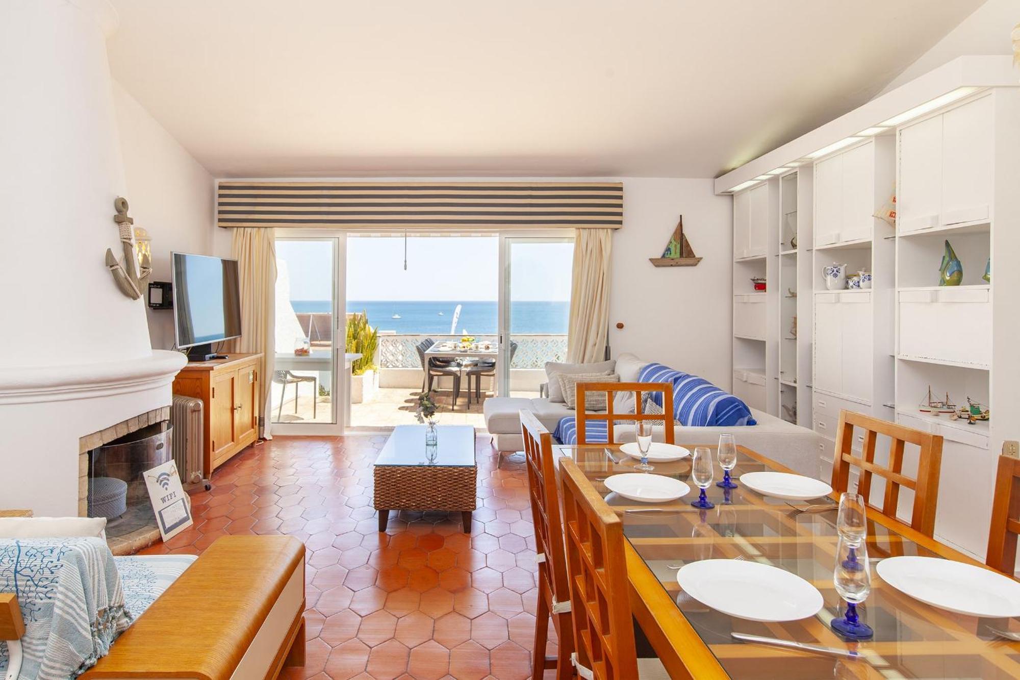 C22 - Beco Do Poco Beach Townhouse In Praia Da Luz Exterior photo