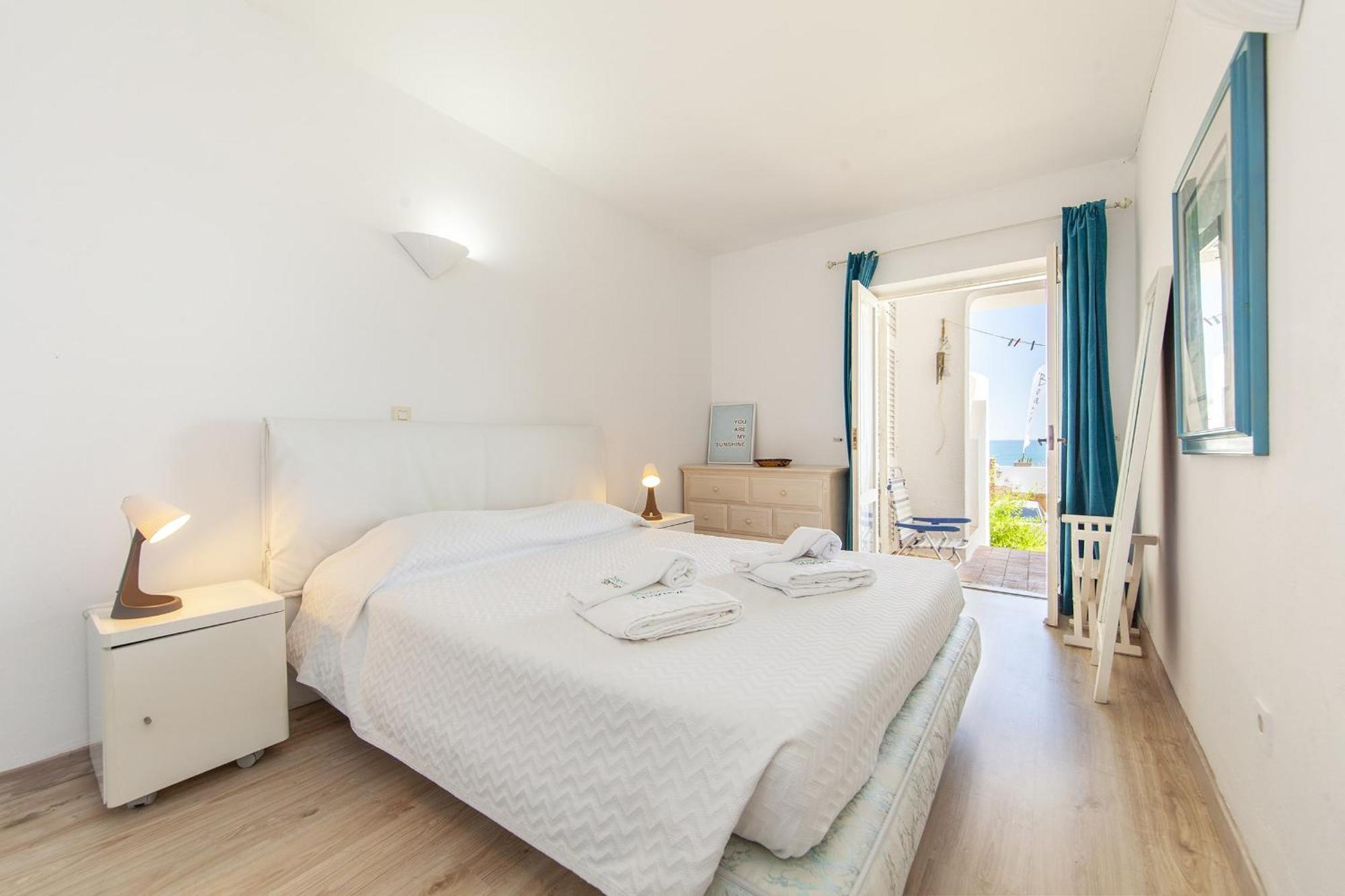 C22 - Beco Do Poco Beach Townhouse In Praia Da Luz Exterior photo